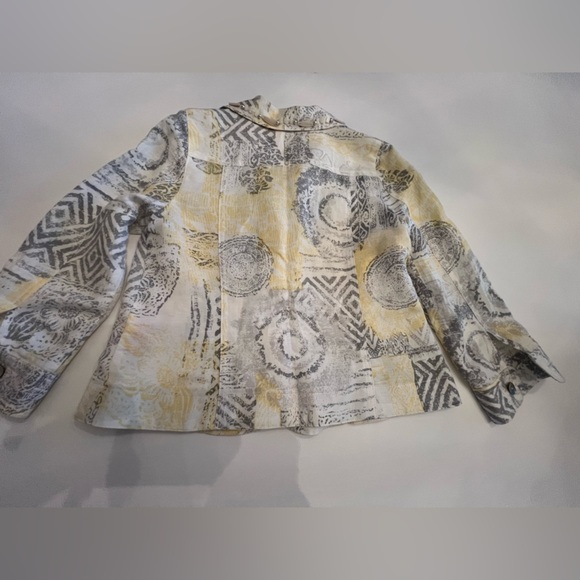 RUBY ROAD LIGHTWEIGHT JACKET. SIZE 8 PETITE. GRAYS/YELLOW/WHITE
RAYON/LINEN - Picture 3 of 8